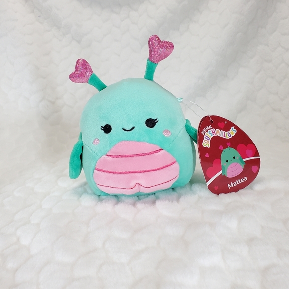 Mattea Squishmallow Grasshopper Valentines Day Squad BNWT 5 Inch - Picture 1 of 7